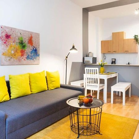 Cozy 2 Room Apartment Next To Hermannstrasse Berlin Zewnętrze zdjęcie