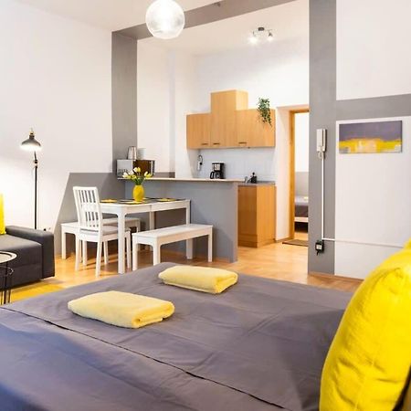 Cozy 2 Room Apartment Next To Hermannstrasse Berlin Zewnętrze zdjęcie