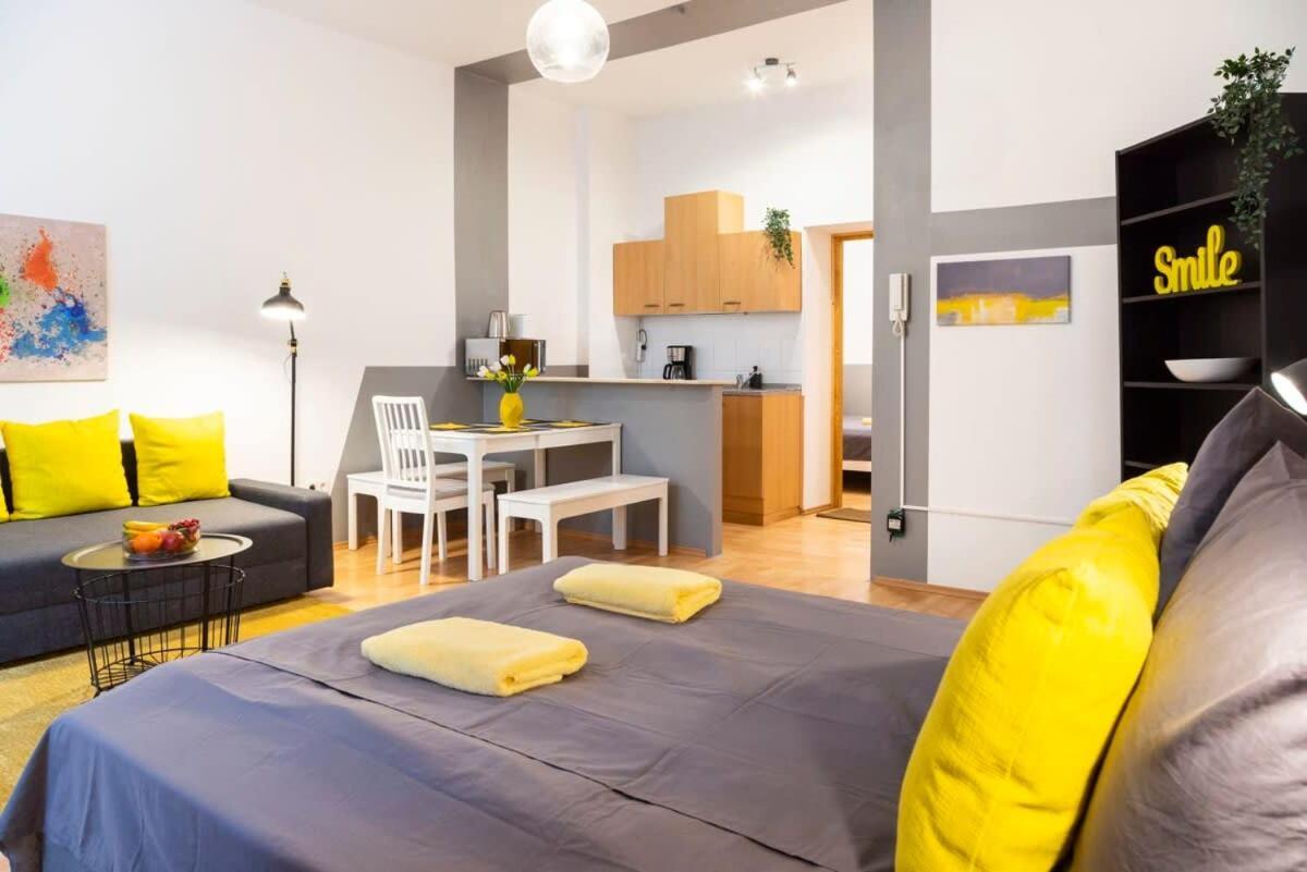 Cozy 2 Room Apartment Next To Hermannstrasse Berlin Zewnętrze zdjęcie