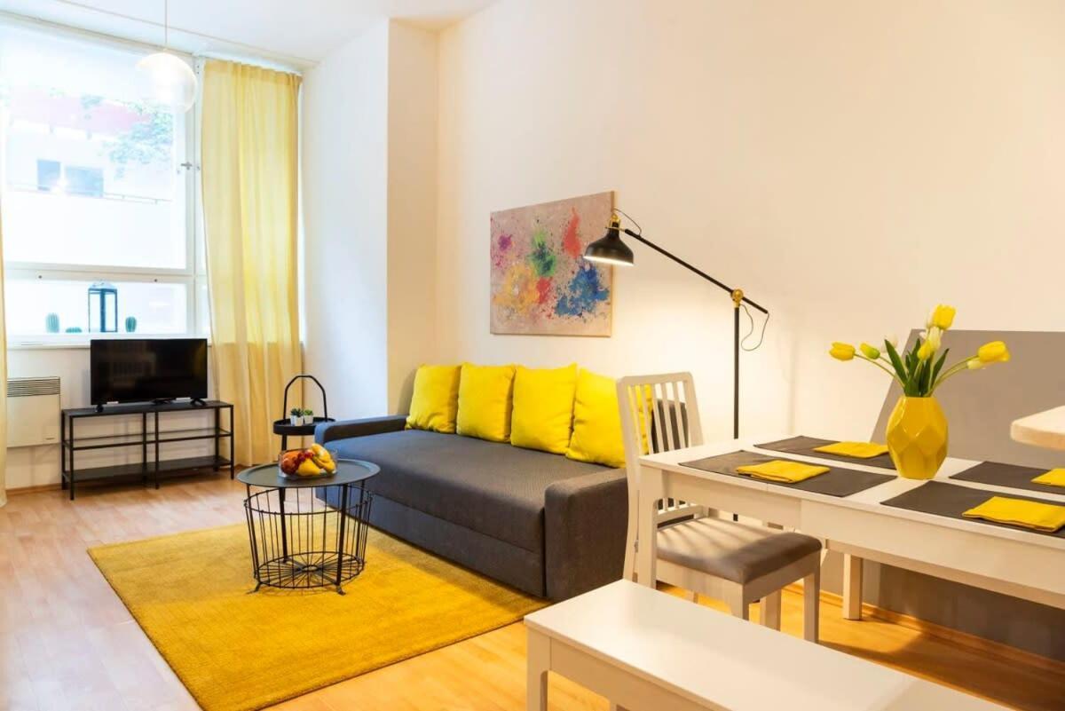 Cozy 2 Room Apartment Next To Hermannstrasse Berlin Zewnętrze zdjęcie
