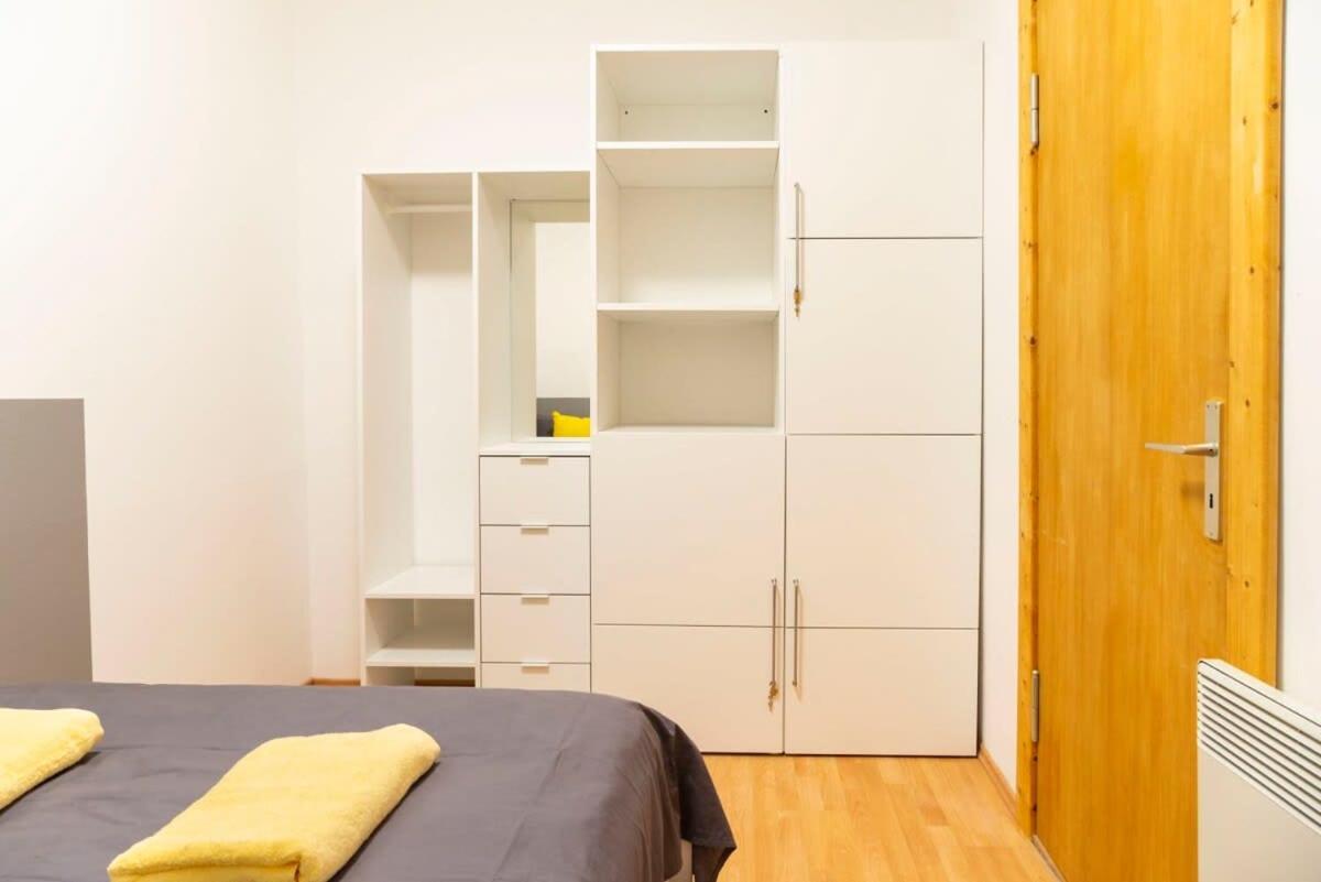 Cozy 2 Room Apartment Next To Hermannstrasse Berlin Zewnętrze zdjęcie