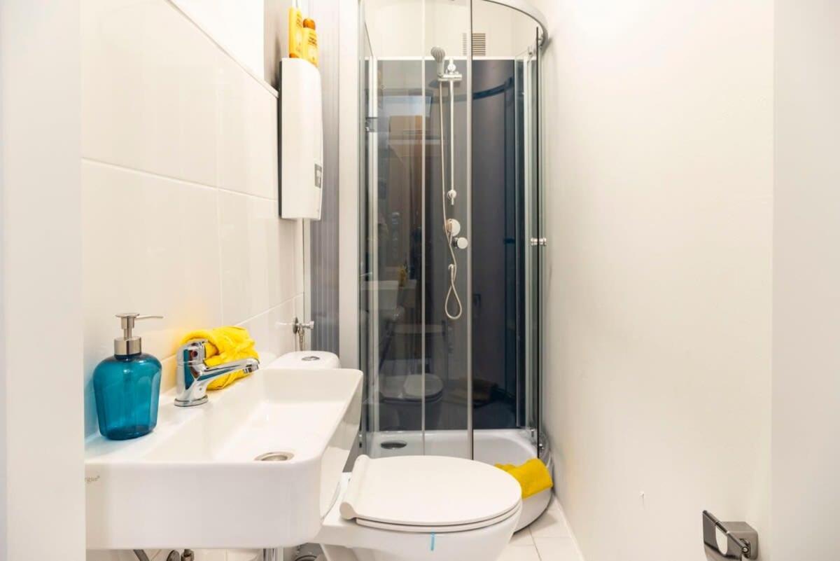 Cozy 2 Room Apartment Next To Hermannstrasse Berlin Zewnętrze zdjęcie
