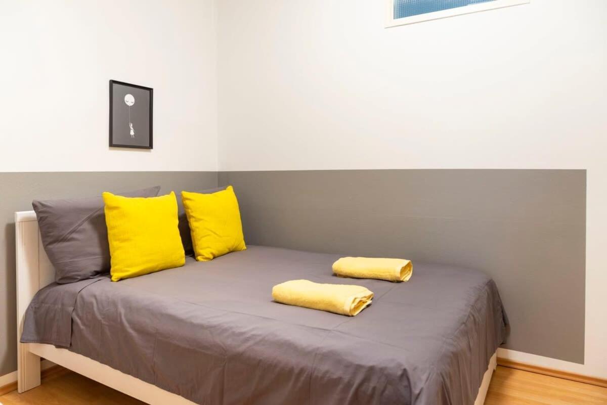 Cozy 2 Room Apartment Next To Hermannstrasse Berlin Zewnętrze zdjęcie